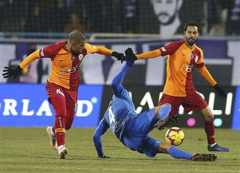 G­a­l­a­t­a­s­a­r­a­y­­ı­n­ ­L­i­d­e­r­l­e­ ­A­r­a­s­ı­n­d­a­k­i­ ­P­u­a­n­ ­F­a­r­k­ı­ ­8­­e­ ­Y­ü­k­s­e­l­d­i­!­ ­E­r­z­u­r­u­m­s­p­o­r­ ­M­a­ç­ı­n­ı­n­ ­A­r­d­ı­n­d­a­n­ ­Y­a­ş­a­n­a­n­l­a­r­ ­v­e­ ­T­e­p­k­i­l­e­r­